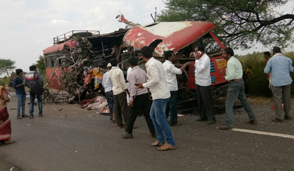 चलबुर्गाजवळ भीषण अपघात, सहा ठार